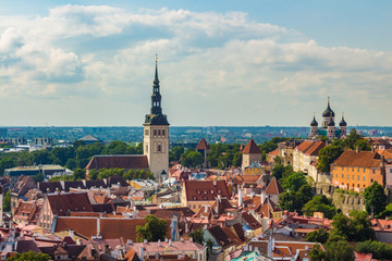 Obraz premium Aerial View of Tallinn Old Town in a beautiful summer day, Estonia