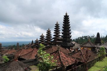Fototapeta na wymiar Templo madre en Bali.