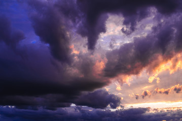 Fototapeta na wymiar Clouds on sunset