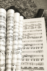 Naklejka premium Alte Notenblätter, Vintage, Musik für Trauerfeier 