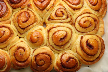 Sweet cinnamon buns with honey