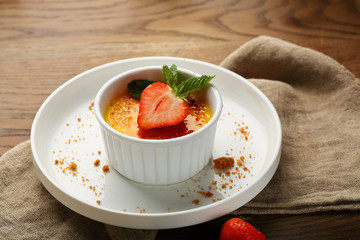 Creme brulee dessert