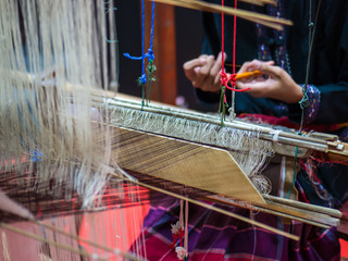 Weaving with local apparatus