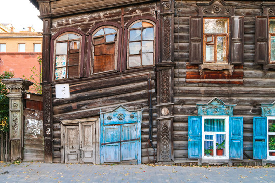 russian wood house in irkutsk
