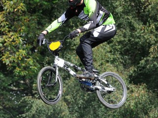 saut en BMX