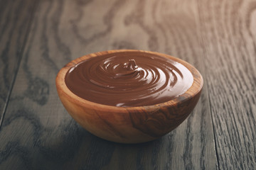 chocolate hazelnut creamin wood bowl