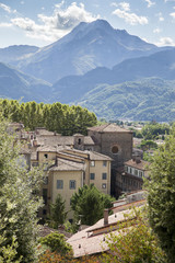 Fototapeta na wymiar Italia, Toscana, Lucca,Garfagnana,il paese di Barga.