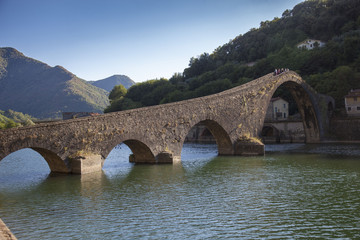 Italia, Toscana, Lucca, Borgo a Mozzano,il Ponte della Maddalena,detto del diavolo.