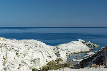 La scogliera di Sarakiniko a Milos, arcipelago delle isole Cicladi GR	