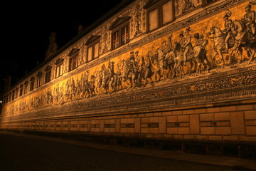 Fürstenzug in Dresden in der Nacht