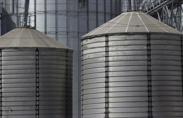 cylindrical tanks