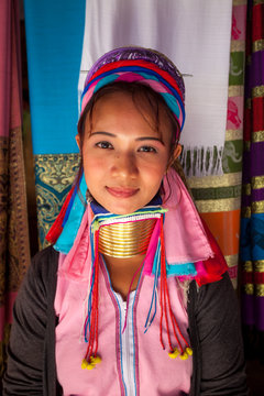 Long Neck woman in traditional costumes