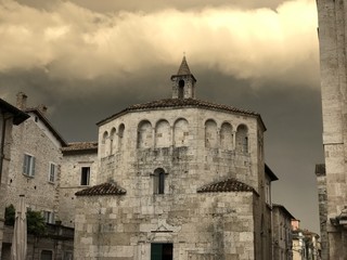 Fototapeta na wymiar Baptistery of San Giovanni, Ascooi Piceno, Italy