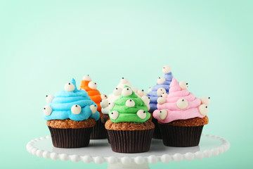 Halloween cupcakes on white stand