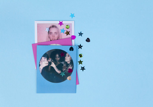  A picture picture print  of best friends on a blue background with glitter