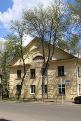 Fototapeta na wymiar Old buildings in the post-war area 