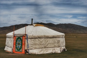 Yourte mongole dans la vallee de l'Orkhon
