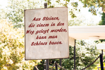 Businessspruch 006 - Aus Steinen