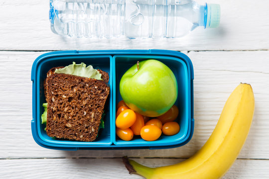 Image of fitness snack in lunch box