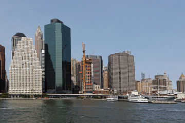 Obraz premium Vue de Manhattan depuis l'East River.