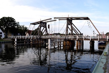 Fototapeta na wymiar Klappbrücke Greifswald Wieck am Abend