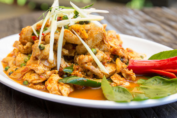 Stir fried chicken and curry paste