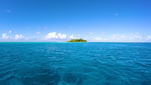 paysage de plage paradisiaque &agrave; tahiti, polyn&eacute;sie