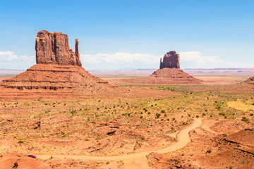 Fototapeta premium buttes rock landscape at monument valley, utah