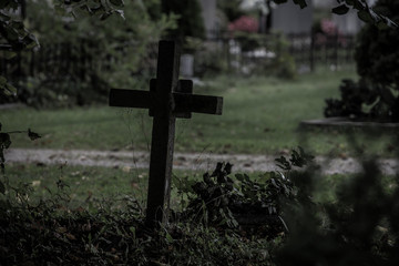 Düstere Friedhofsszenerie