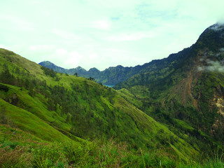Fototapeta na wymiar Beautiful green mountains in Rinjani, Lombok, Indonesia