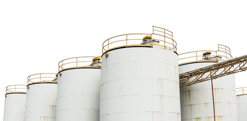 Oil storage tank