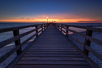 Fototapeta premium A sunset at the pier.