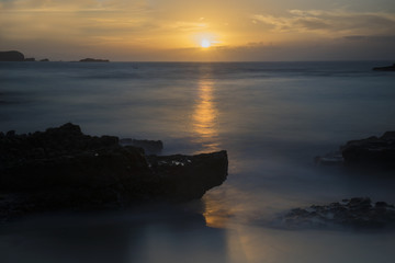 Naklejka premium Sunset over the sea