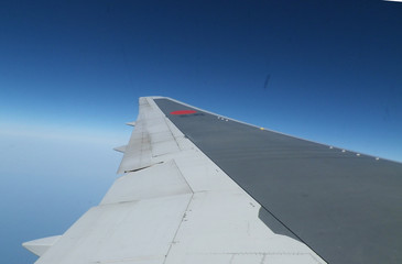 旅客機の窓から