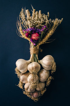 garlic bouquet with dried flowers
