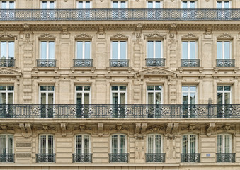 Fototapeta na wymiar Windows of Paris.