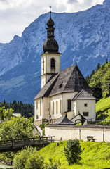 Fototapeta na wymiar Kirche, Ramsau, Bayern 