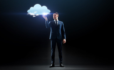 Obraz premium businessman working with virtual cloud hologram