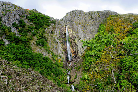 Cascata mizarela - Portugal