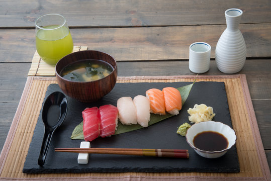 nigiri sushi platter