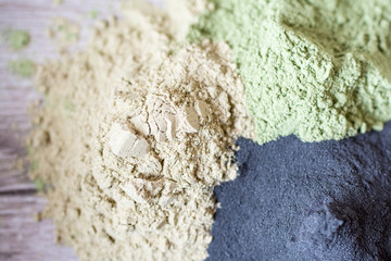 Superfood - Moringa, Algen, Gerstengras, Weizengras, Spirulina,