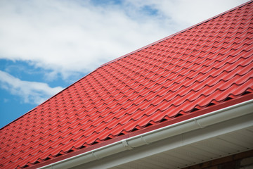 Construction of the roof of the house.