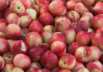 peaches on market