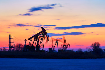 Obraz premium The sunrise of oil field scenic