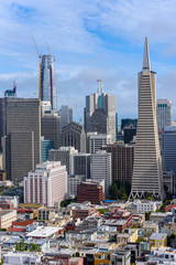 Obraz premium Beautiful view and Skyline of business center in downtown San Francisco, California in USA