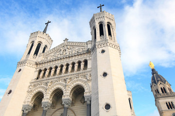Fototapeta na wymiar Basilica of Notre-Dame de Fourviere in Lyon, France