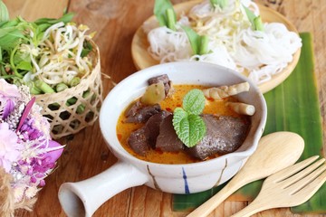 Chicken curry coconut milk with rice noodle