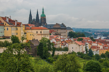 Fototapeta premium Castello e cattedrale di San Vito a Praga