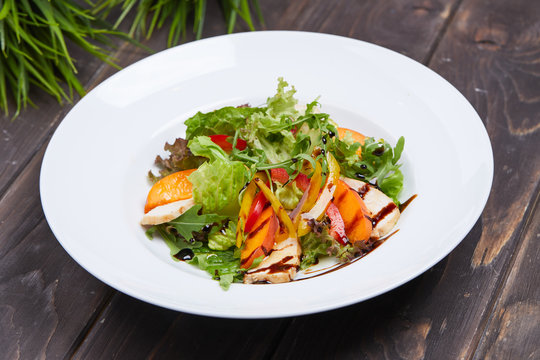 Salad With Grilled Peach