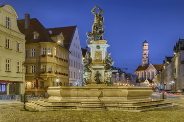 Augsburg Herkulesbrunnen beleuchtet - obrazy, fototapety, plakaty